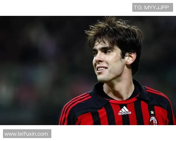 卡卡足球明星帅照展现其风采与魅力引领球迷热潮